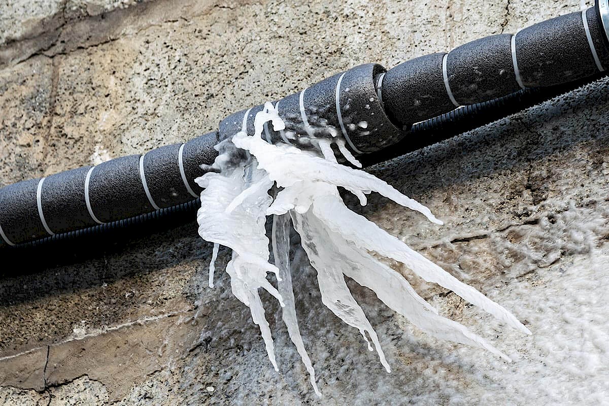 ab_blog_what-cold-weather-really-does-to-your-pipes